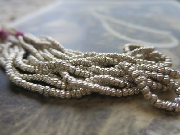 *♥*French Antique Metal Seed Beads Twisted Silver*♥* 2枚目の画像