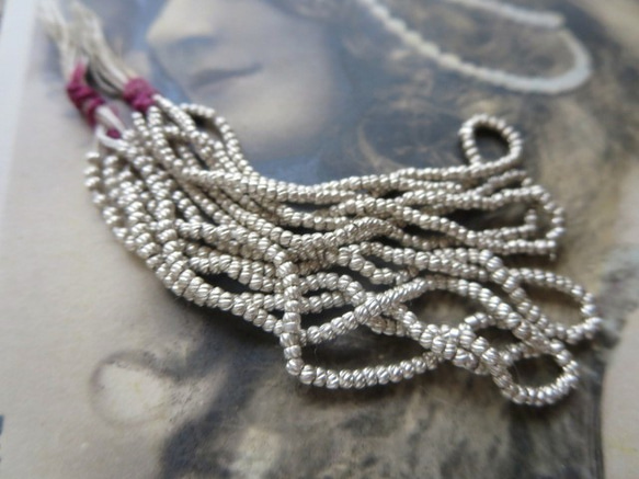 *♥*French Antique Metal Seed Beads Twisted Silver*♥* 5枚目の画像