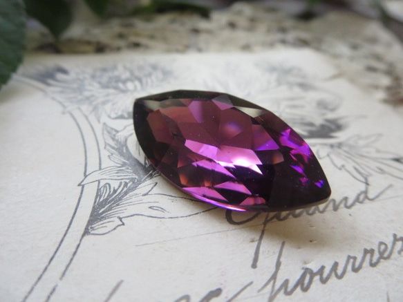 *♥Vintage Swarovski Crystal Stone 4227 Navette Amethyst♥* 4枚目の画像