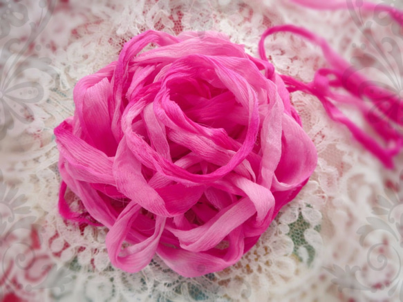 **♥Silk Chiffon Sari Ribbon Lotus Pink Ombre *Fair Trade*♥** 1枚目の画像