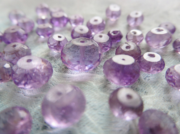 *♥Amethyst Gemstone Beads *宝石質 ローズアメジスト ボタンカット♥* 1枚目の画像