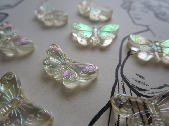 *♥Vintage German Lucite Beads Butterfly Crystal AB 8pcs*♥* 3枚目の画像