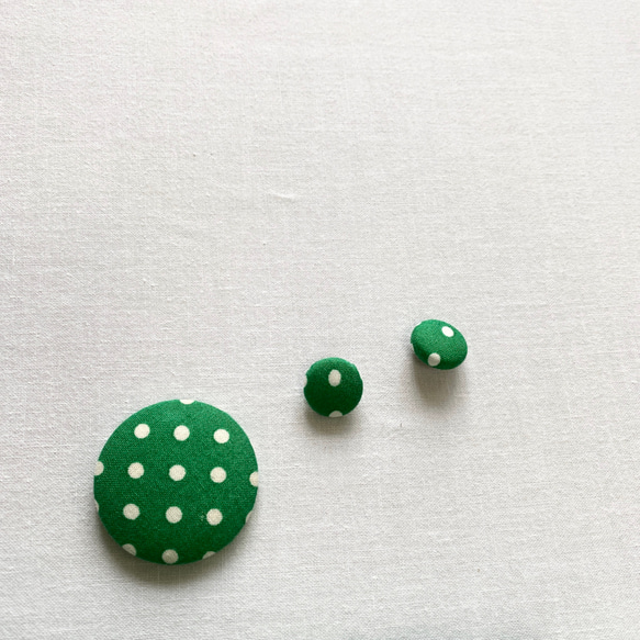 サルエルパンツ&くるみボタンセット　グリーン×白　水玉 2枚目の画像