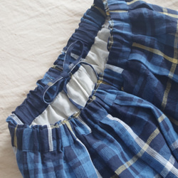 リネン大柄チェックのタックロングスカート 4枚目の画像