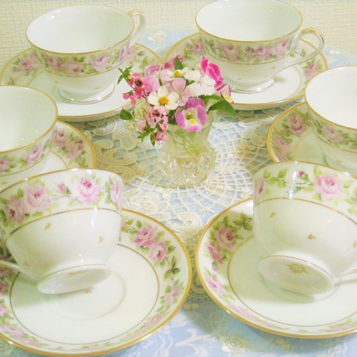 ノリタケ BoneChina 6客セット ティーカップ・ソーサー(手描き ノリタケ BoneChina 6客セット ティーカップ・ソーサー(手描き