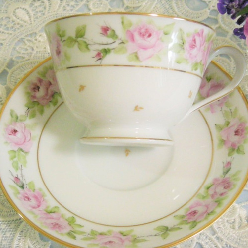 手描き上絵付♡薔薇6客セット（カップ径9.5cm/ソーサー径14.5