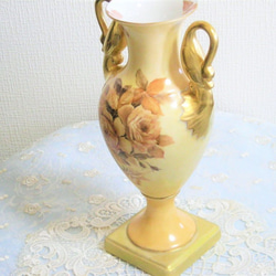 手描き上絵付♡花瓶（yellow系単色/薔薇）高さ25㎝横14㎝ 4枚目の画像
