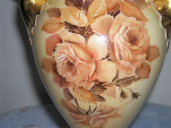 手描き上絵付♡花瓶（yellow系単色/薔薇）高さ25㎝横14㎝ 6枚目の画像