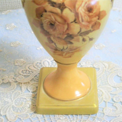 手描き上絵付♡花瓶（yellow系単色/薔薇）高さ25㎝横14㎝ 7枚目の画像