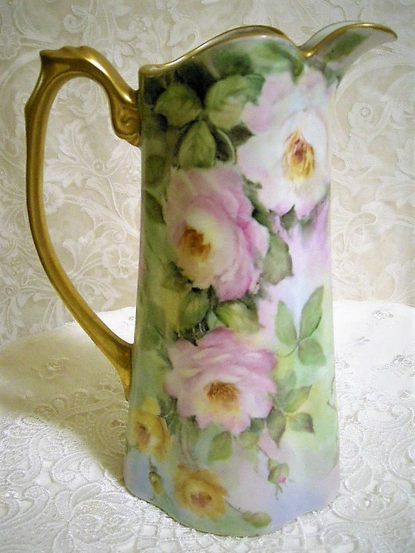 hand painted rose vase 4枚目の画像
