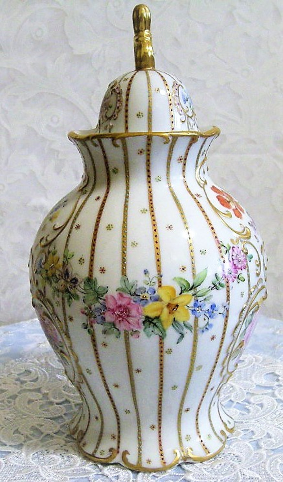 ♥hand painted  vase (飾り壺） 4枚目の画像