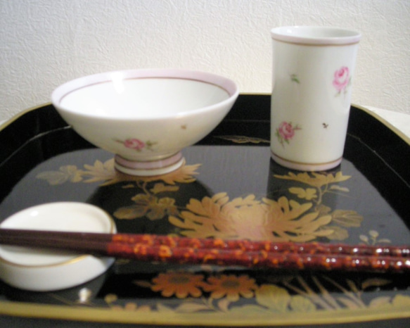 薔薇♡茶碗＋湯呑セット【A】＊他にデザイン違い3種あり 2枚目の画像