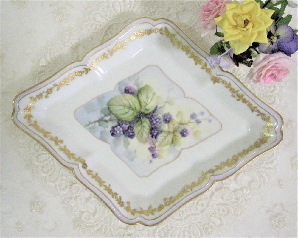 手描き上絵付♡ベリー皿（ひし形29㎝x22㎝）