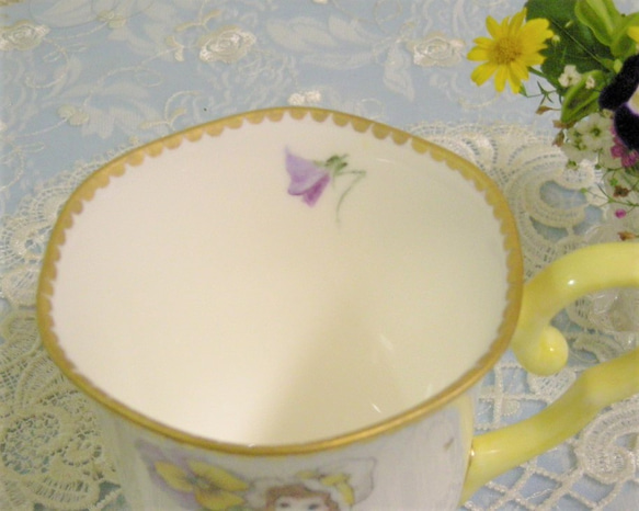 ♡マグカップ（パンジーと少女）高さ10㎝/径9㎝/250㏄ 3枚目の画像