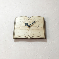 【受注製作】立体に見える本の形の掛け時計 1枚目の画像