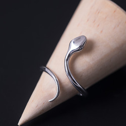 蓮の花の純銀櫛 - 贅沢な手触りと繊細なデザインが特徴K104 その他