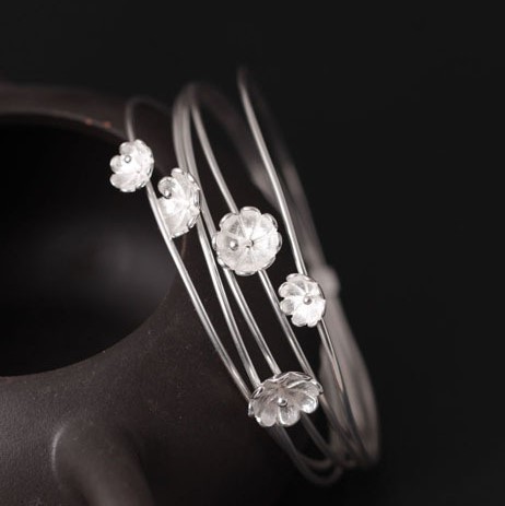 ＜受注制作＞梅の花のバングル　シルバー　B007