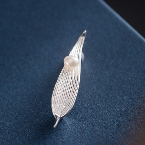 受注制作＞笹の葉のブローチ ささ シルバー C014 ブローチ Vary 通販  