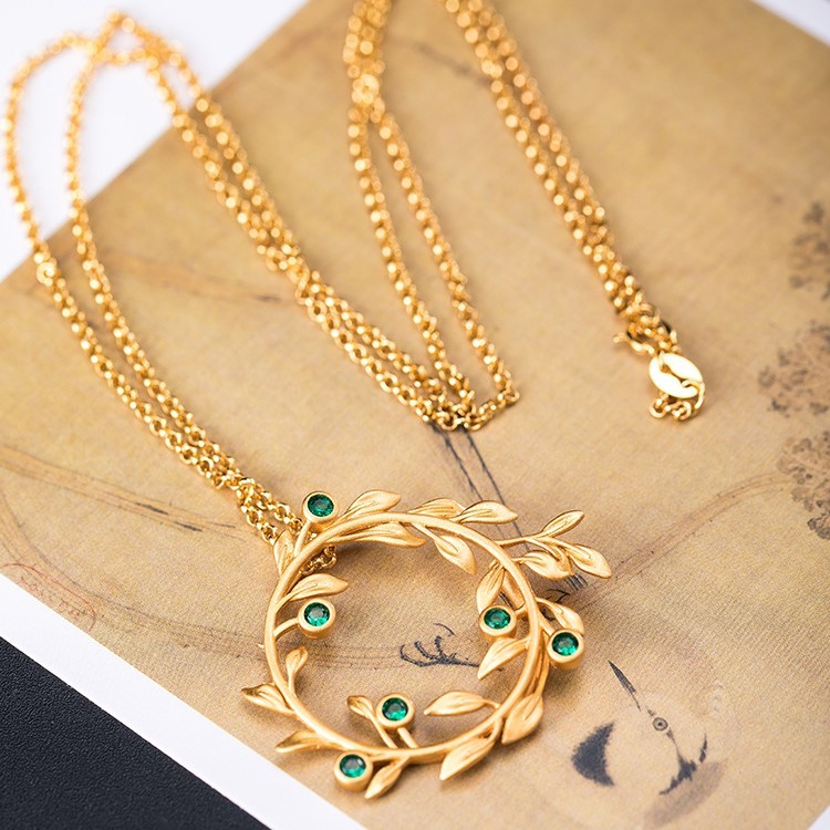 ＜受注制作＞葉っぱのペンダント　はっぱ　セーター　シルバー N028