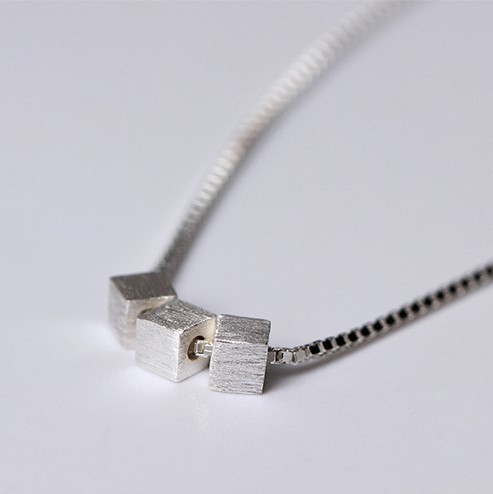＜受注制作＞キューブのペンダント　シルバー N029