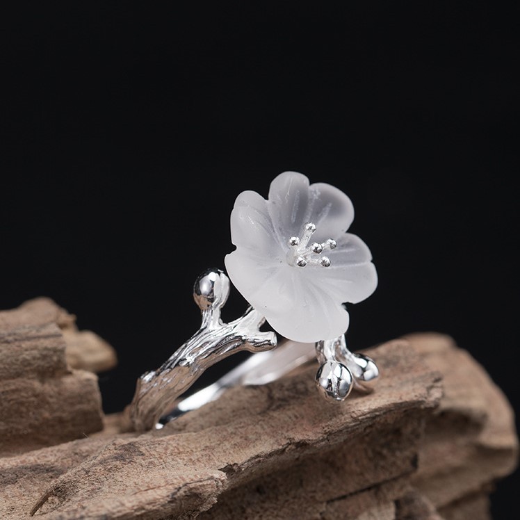 ＜受注制作＞サンカヨウのリング シルバー 水晶 朝露を吸って花びらが透明になる美しい花「サンカヨウ」0236