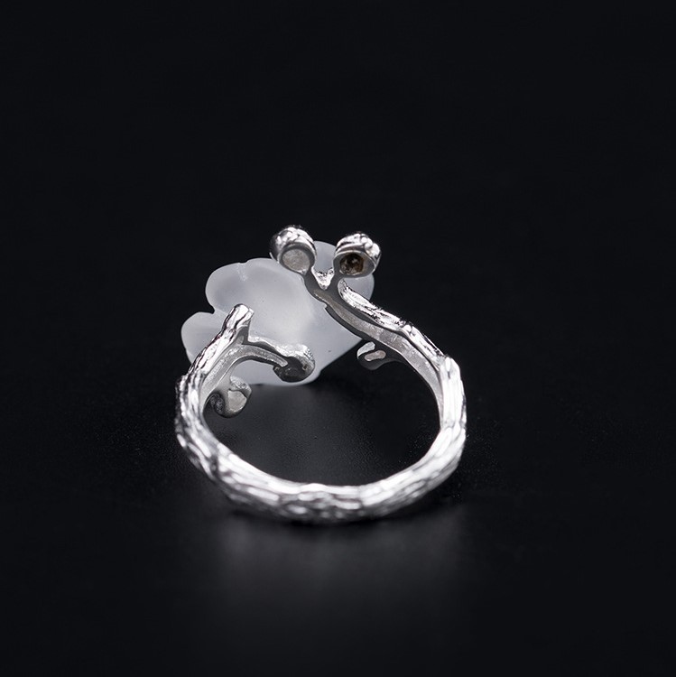 ＜受注制作＞サンカヨウのリング シルバー 水晶 朝露を吸って花びらが透明になる美しい花「サンカヨウ」0236