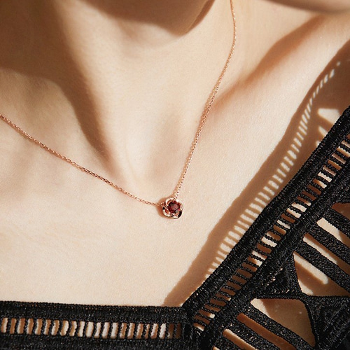 受注制作＞四つ葉のクローバーのペンダント 普段使い 外出 シルバー