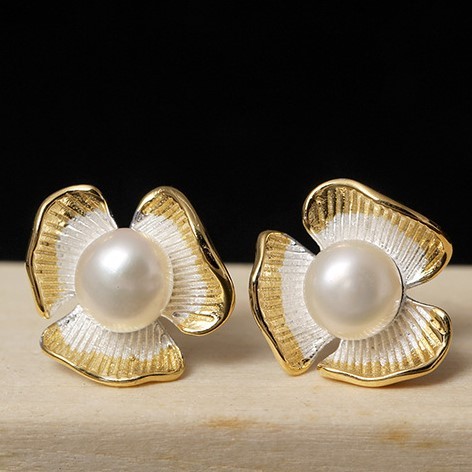 ＜受注制作＞花のピアス　パール　シルバー　かわいい　0282