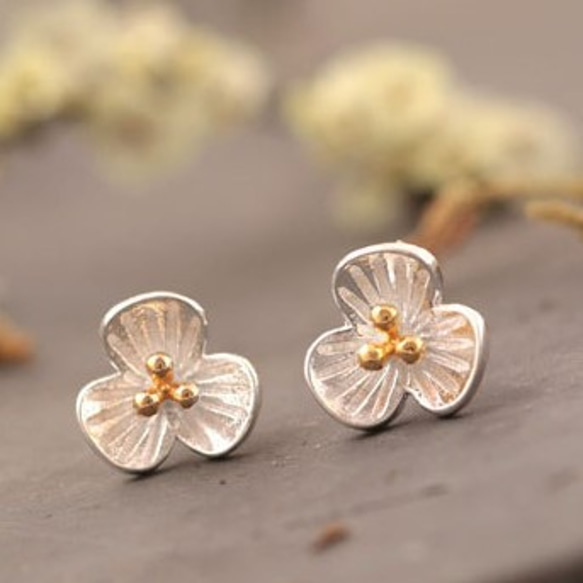 受注制作＞花のピアス シルバー かわいい 0285 ピアス（スタッド・一粒  