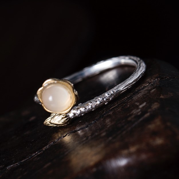 ＜受注制作＞ハスのリング　蓮　カルセドニー　シルバー　0303