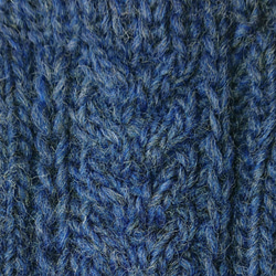 縄編み模様の指なしハンドウォーマー 2枚目の画像
