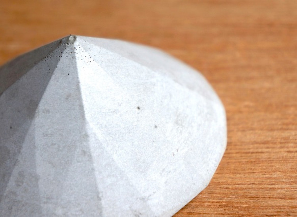 セメントダイヤモンドペーパーウェイト / オブジェ（大） 2枚目の画像