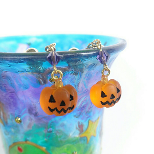 かぼちゃのハロウィンピアス ピアス（フック・チェーン） romney