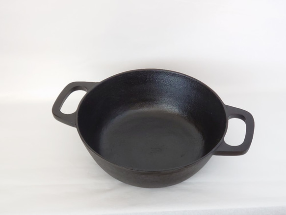 鉄製 鍋敷き 四輪 山形 鋳物 鋳心ノ工房 pot stand CH-94