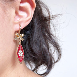 Colorful Christmas Ornaments Earrings 2枚目の画像