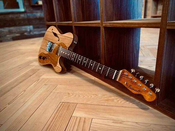 Whiskey barrel guiter ウイスキーの樽材で製作したエレキギター 2枚目の画像