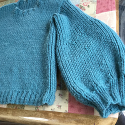 ターコイズブルーの手編みセーター 3枚目の画像