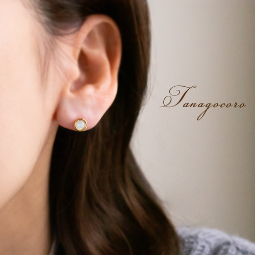 ホワイトオパールピアス (チタン) ピアス(スタッド・一粒 ホワイトオパールピアス (チタン) ピアス(スタッド・一粒