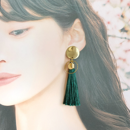 新作】月とタッセルのピアス/イヤリング イヤリング