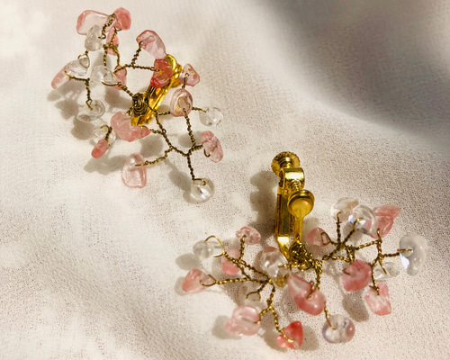 花びら 桜 Senyum Bali バリセニュン 桜吹雪ピアス/イヤリング No.3963 ピアス 揺れるタイプ イヤリング イヤリング・ノンホールピアス