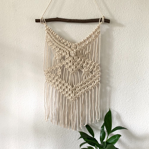 マクラメ編みタペストリー～栗の枝と直径約4mmのコットン生成り糸で