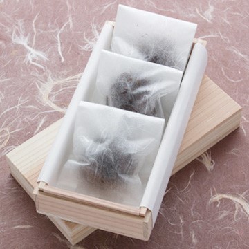 秋田の　日本酒　で漬け込み　西明寺栗「純栗グラッセ」3粒入り 　マロングラッセ　贈り物　高級