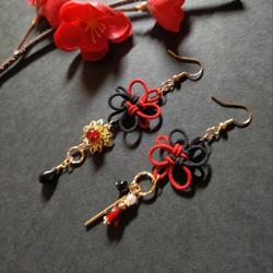 梅結びとタッセルのピアス(イヤリング)(色オーダー可)【梅【水引【卒業