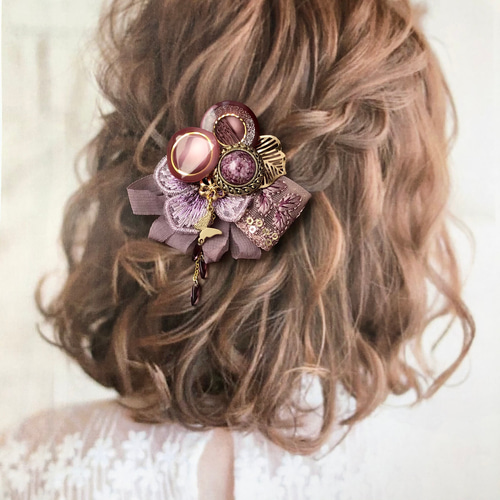 くすみパープルの刺繍リボンポニーフック パープルのお花 ポニーフック 