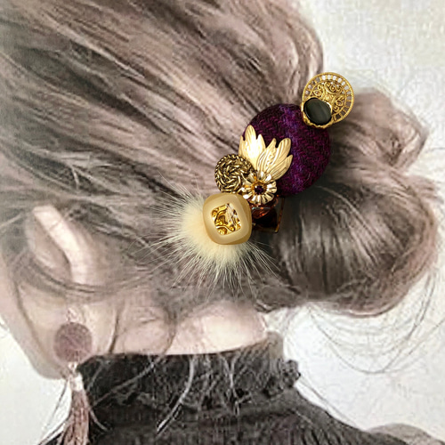 ツイードボタンとファーのアンティーク風秋冬ヘアクリップ ボルドーと