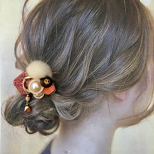 オレンジとツイードボタンの秋冬ポニーフック ツイードとファーの大人