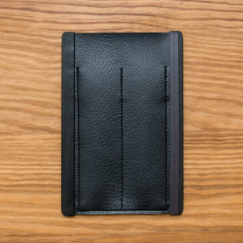 amorph(アモルフ） ロールペンケース 「展」 クラリーノ黒×倉敷帆布