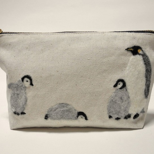 専用　ハンドメイド　刺繍　ペンギン　ポーチ 動物の刺繍ポーチ【ペンギン】 ポーチ 南ダシ 通販 875357