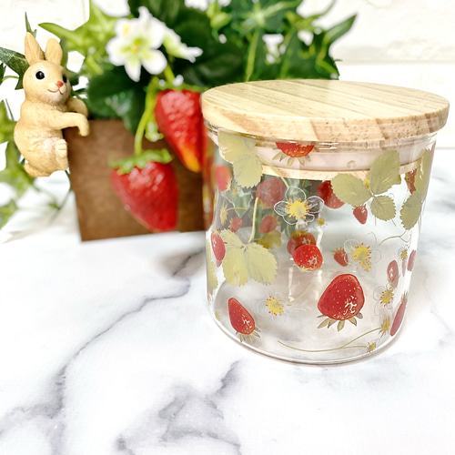 新品✨ル・クルーゼ　ストロベリーキャニスター　苺 新品✨ル・クルーゼ ストロベリーキャニスター 苺