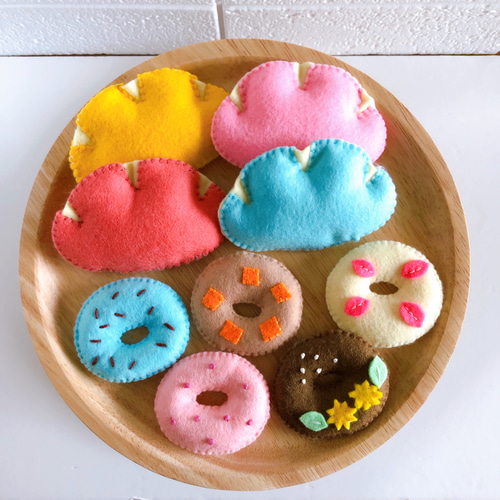 フェルトのパンとドーナツ☆フェルトままごと フェルトおもちゃ